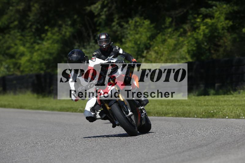 /Archiv-2024/29 12.06.2024 MOTO.CH Track Day ADR/Gruppe blau/71